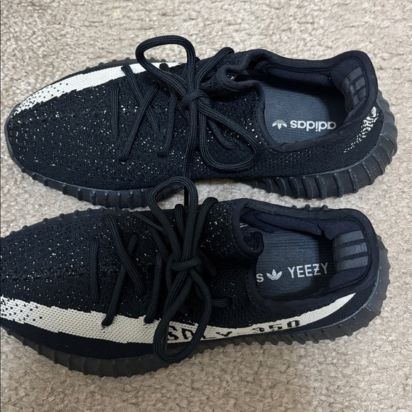 Adidas Yeezy Boost 350 V2 Kids Sneakers - Black and Cream- size 7 - Picture 7 of 8